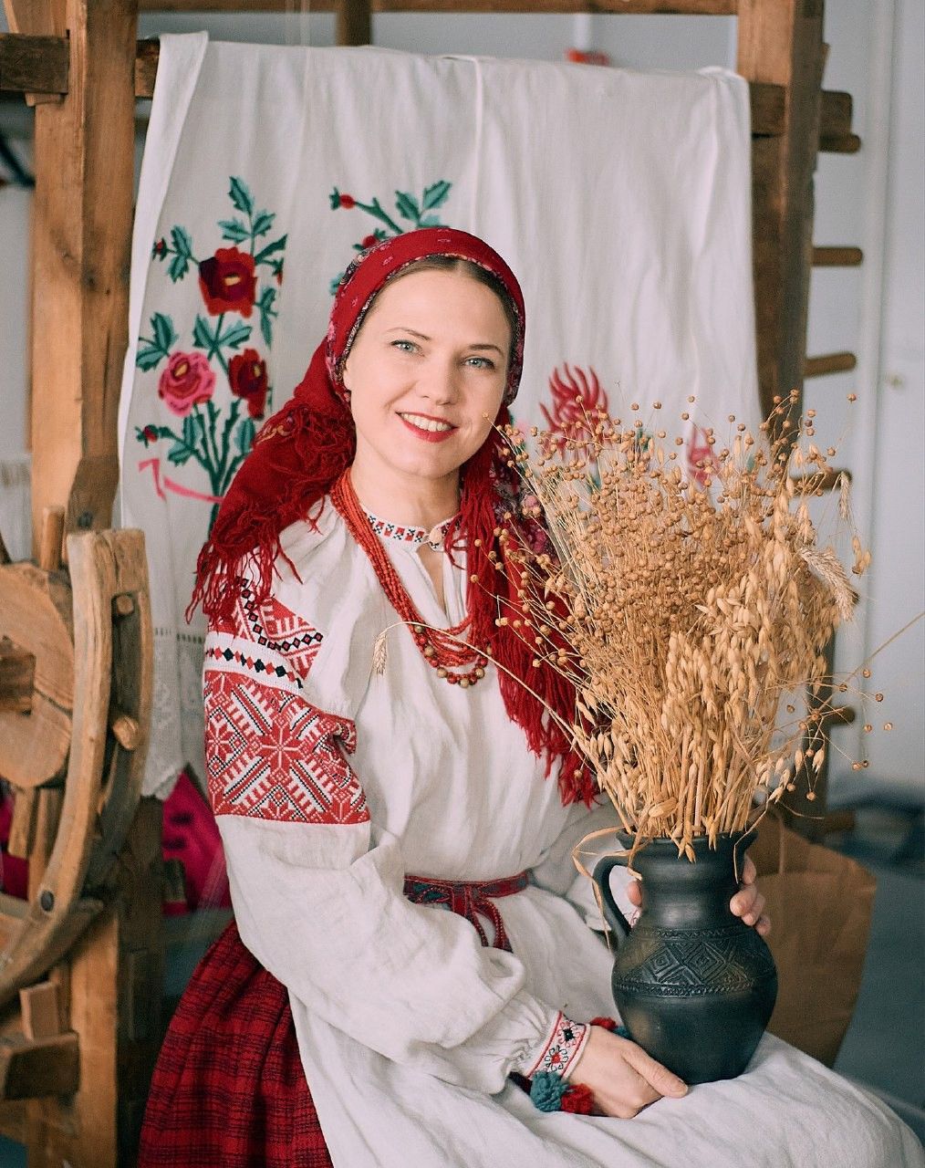 Women in Slavic costumes in Barquisimeto