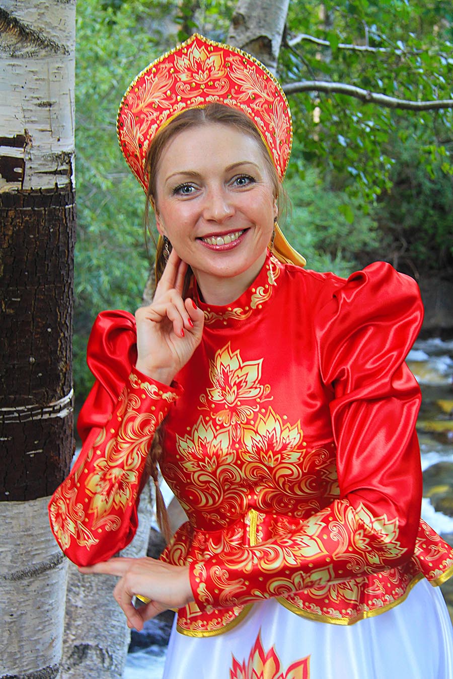 Women in Slavic costumes in Barquisimeto