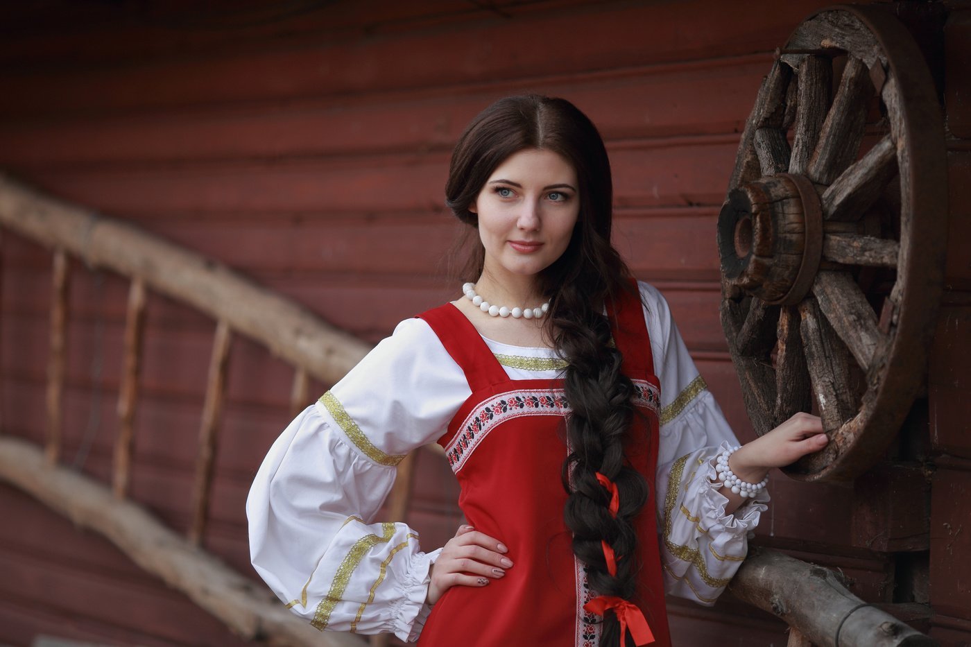 Girls in Slavic costumes in Barquisimeto